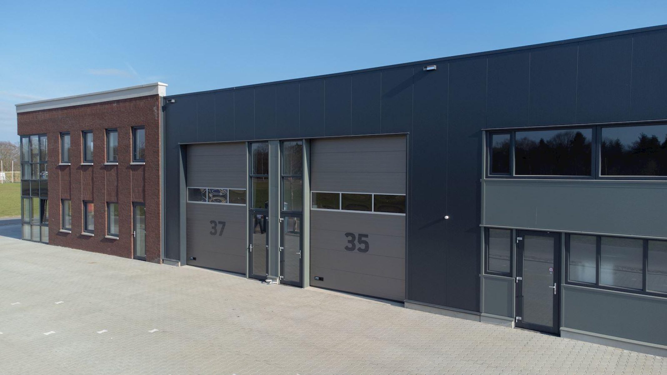 Bedrijfverzamelgebouw 4