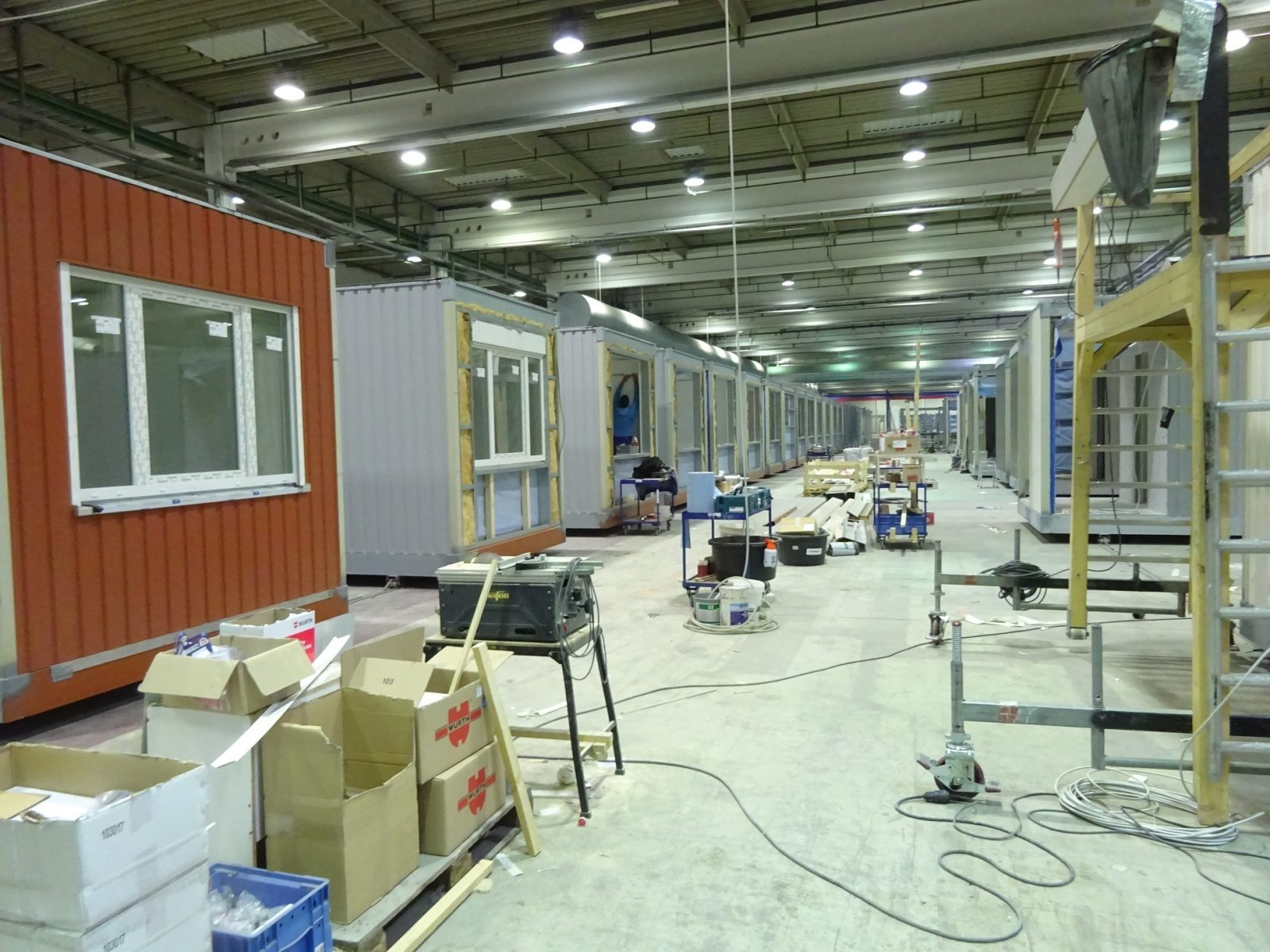 Loohuis Ungrund installatiewerkzaamheden in hal