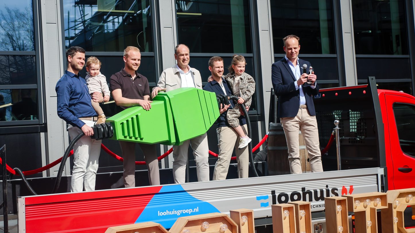 Feestelijke opening nieuw pand Loohuis Installatietechnieken in Fleringen trekt duizenden bezoekers